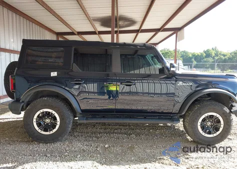 2021 Ford Bronco Outer Banks z USA, uszkodzony, nr VIN 1FMEE5DP2MLA89419